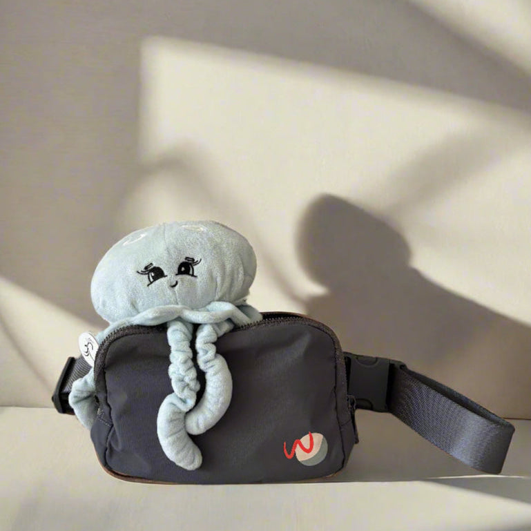 A Buddy & A Bag - Moon Jellyfish